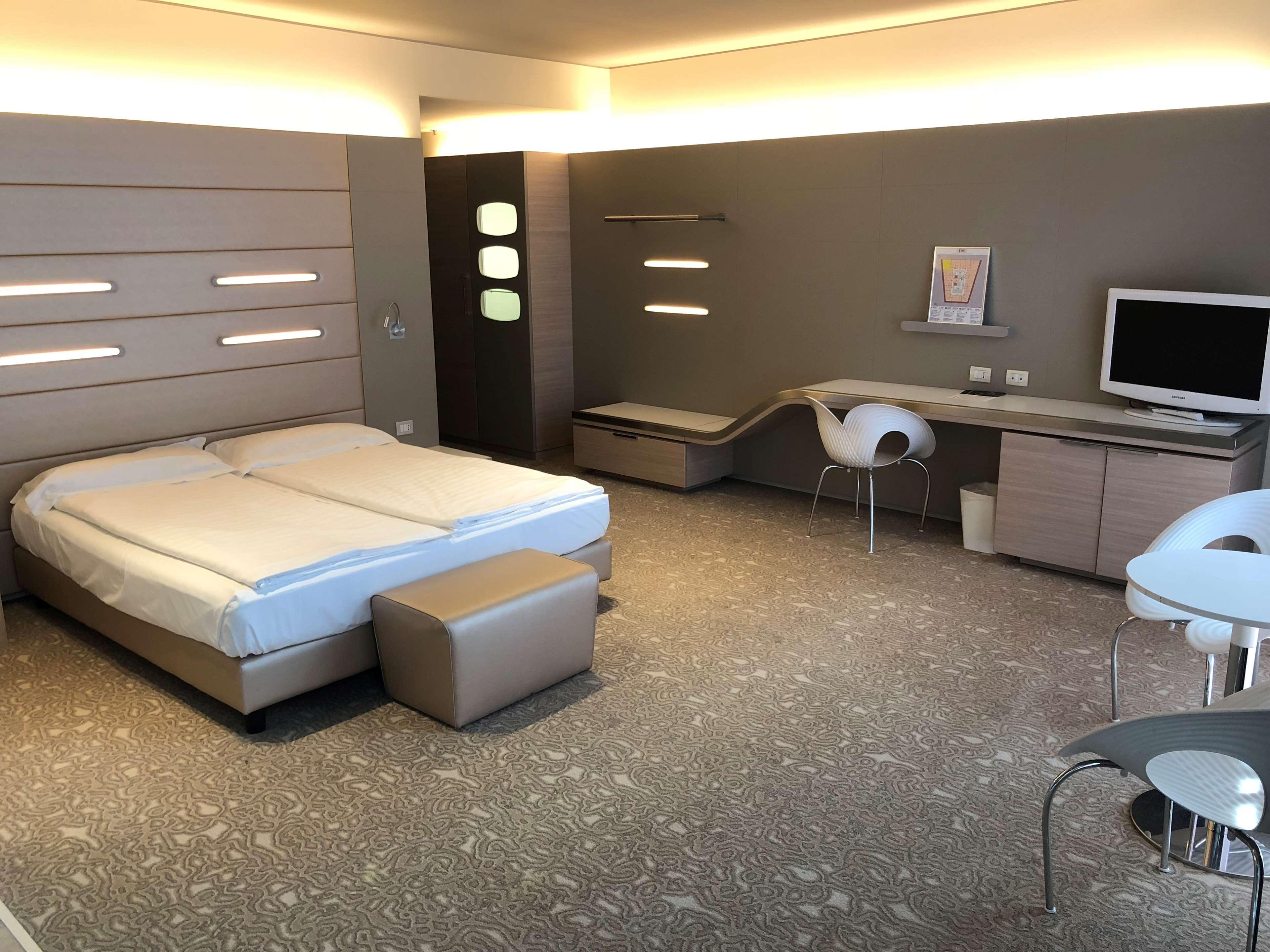 Best Western Plus Net Tower Hotel Padova Esterno foto