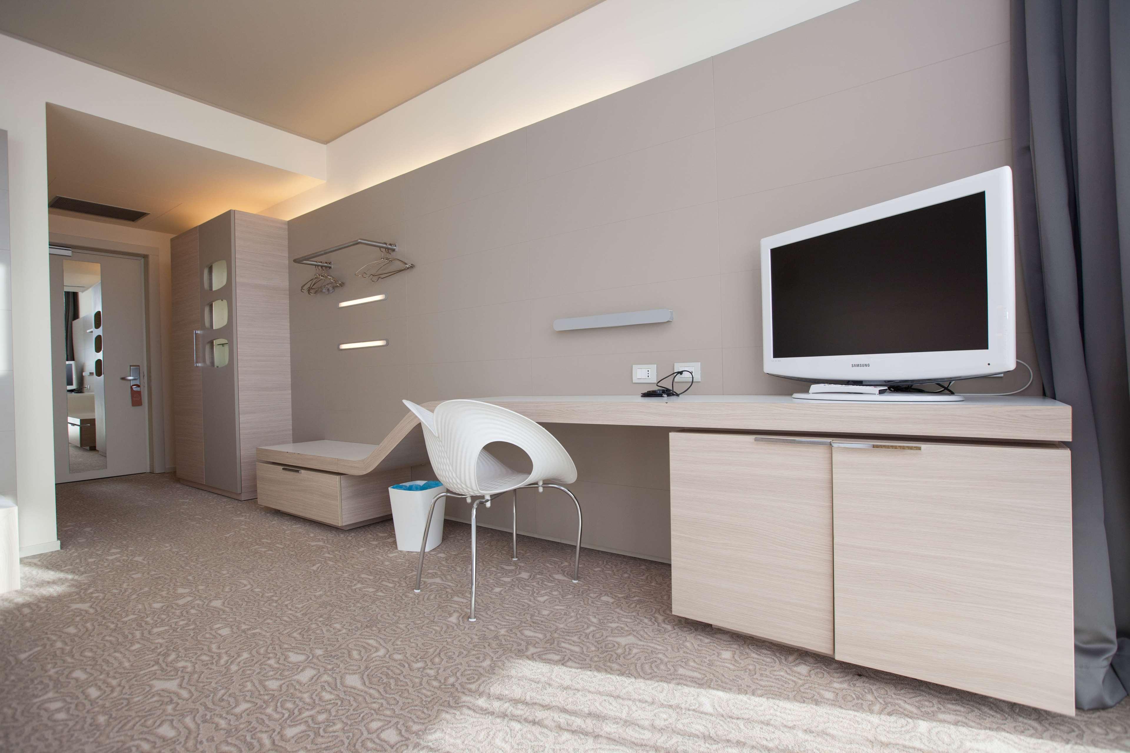 Best Western Plus Net Tower Hotel Padova Esterno foto