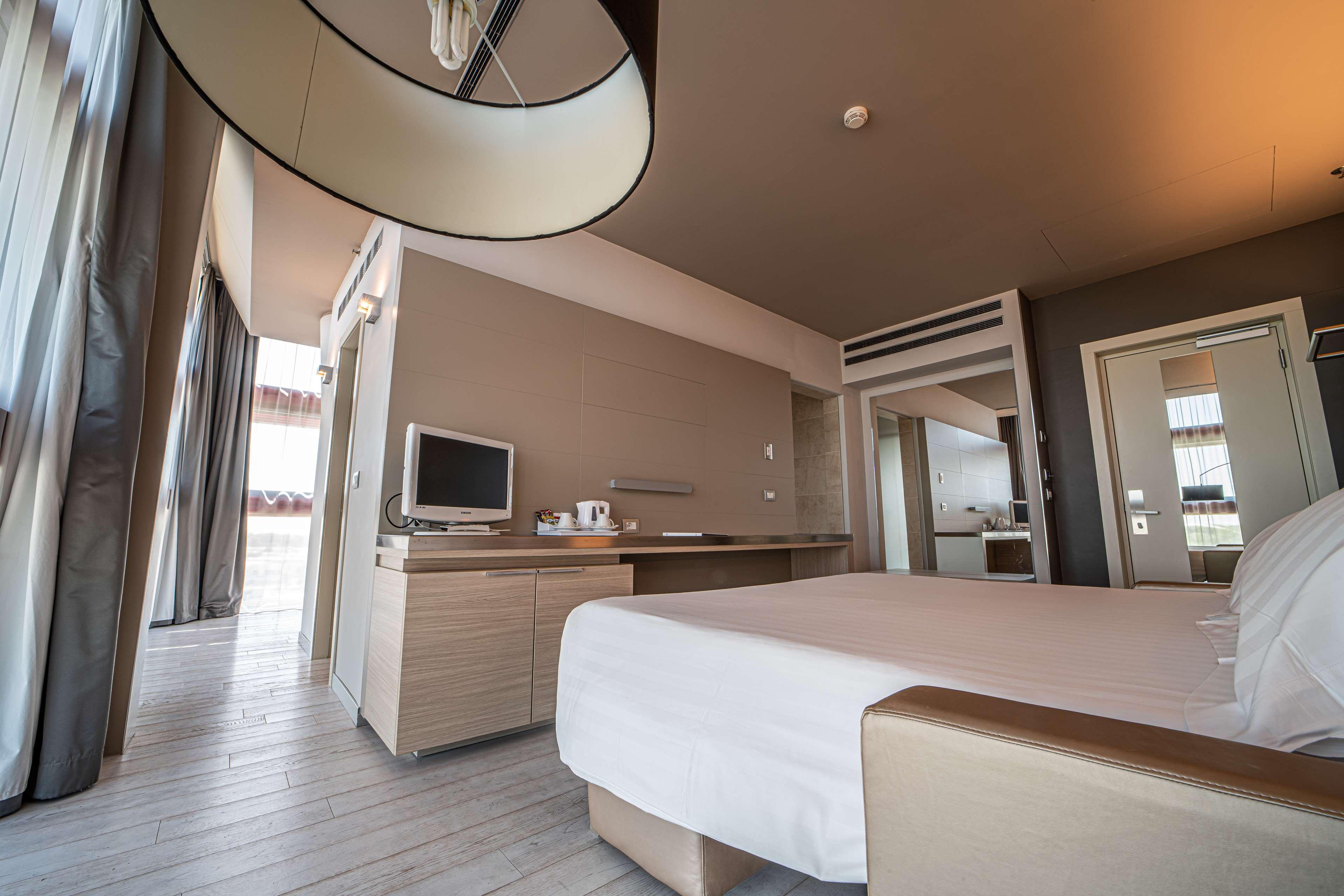 Best Western Plus Net Tower Hotel Padova Esterno foto
