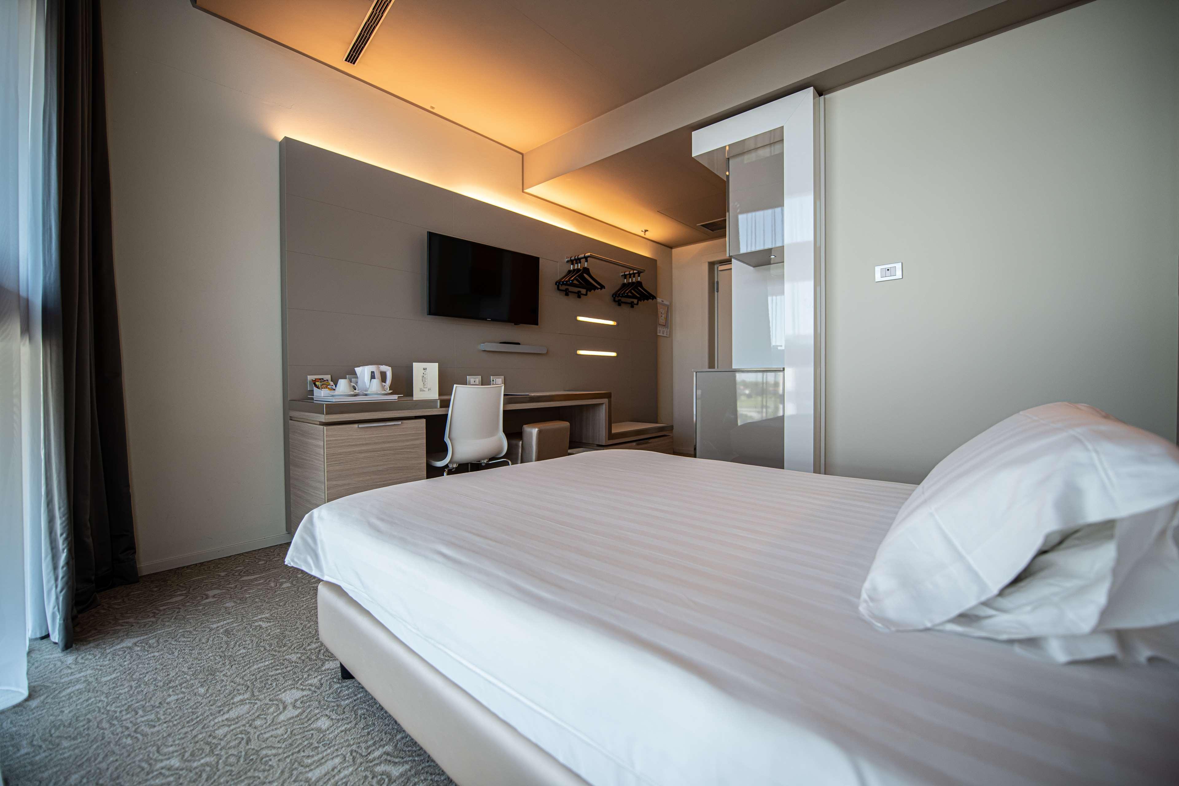 Best Western Plus Net Tower Hotel Padova Esterno foto
